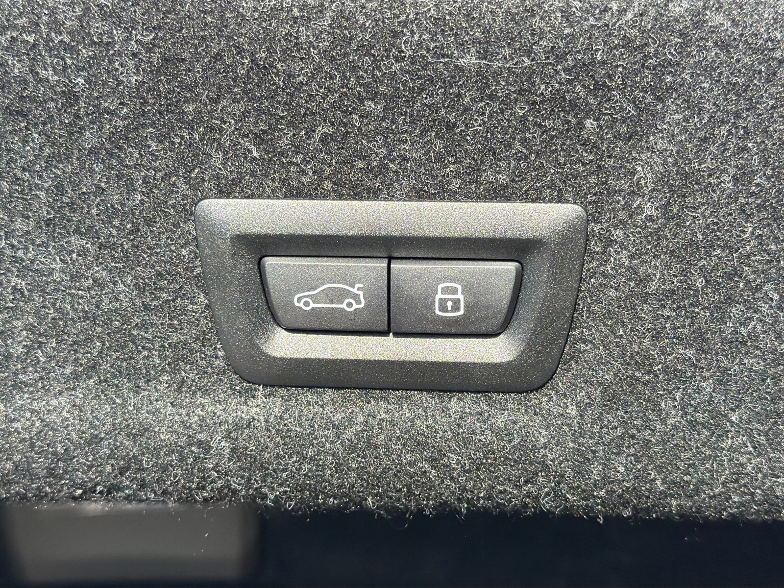 2026 BMW 3 Series - Photo 13