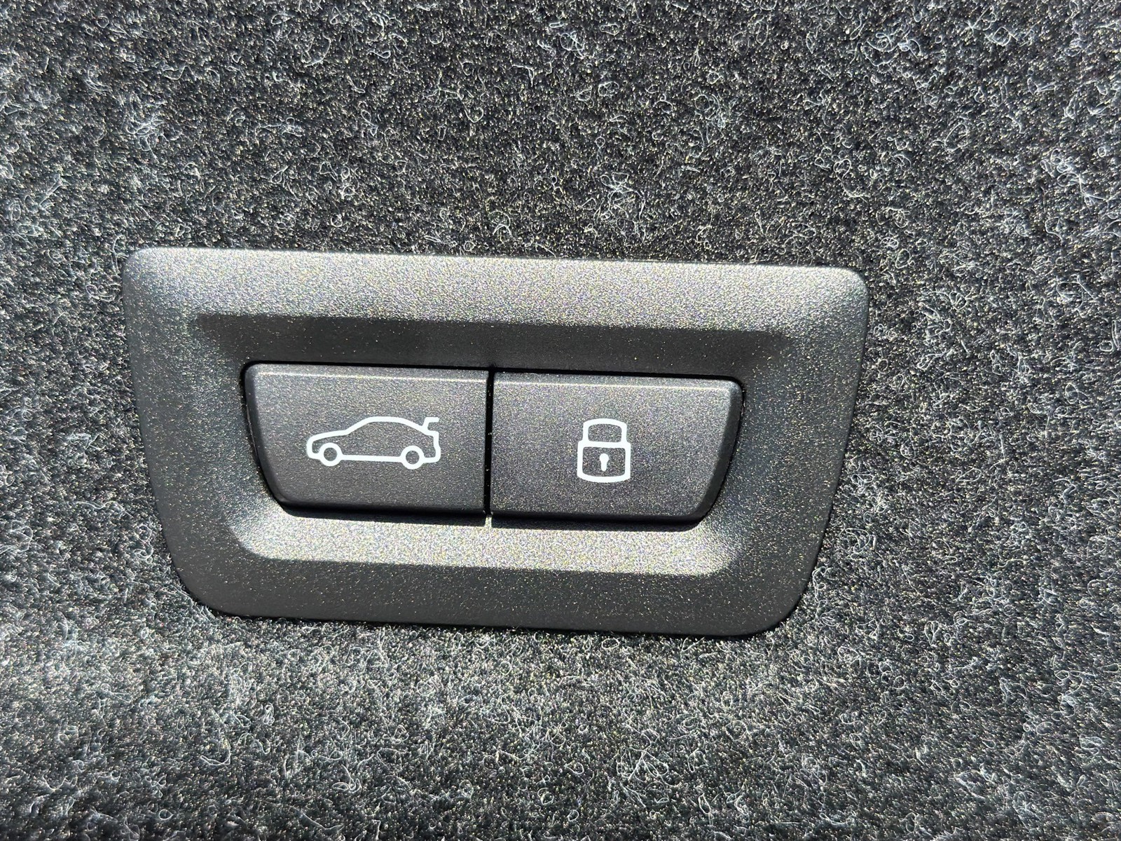 2026 BMW 3 Series - Photo 13