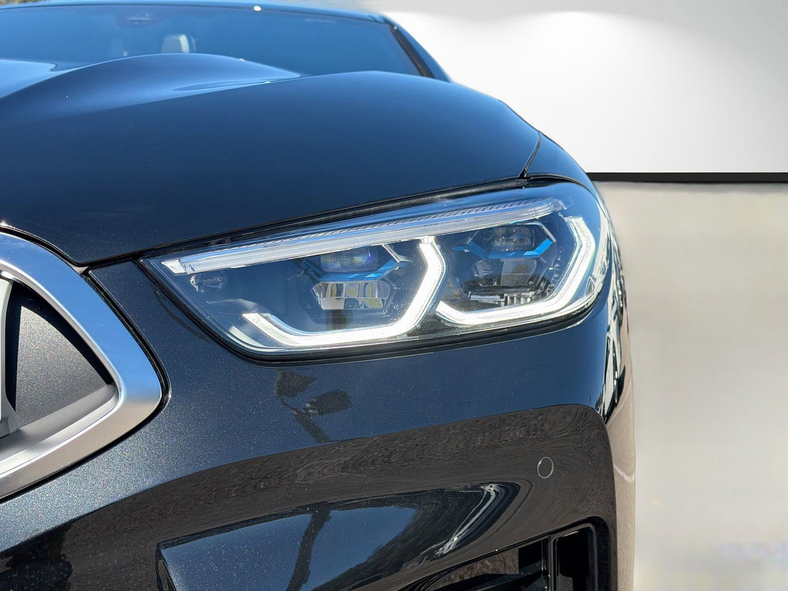 2026 BMW 8 Series - Photo 9