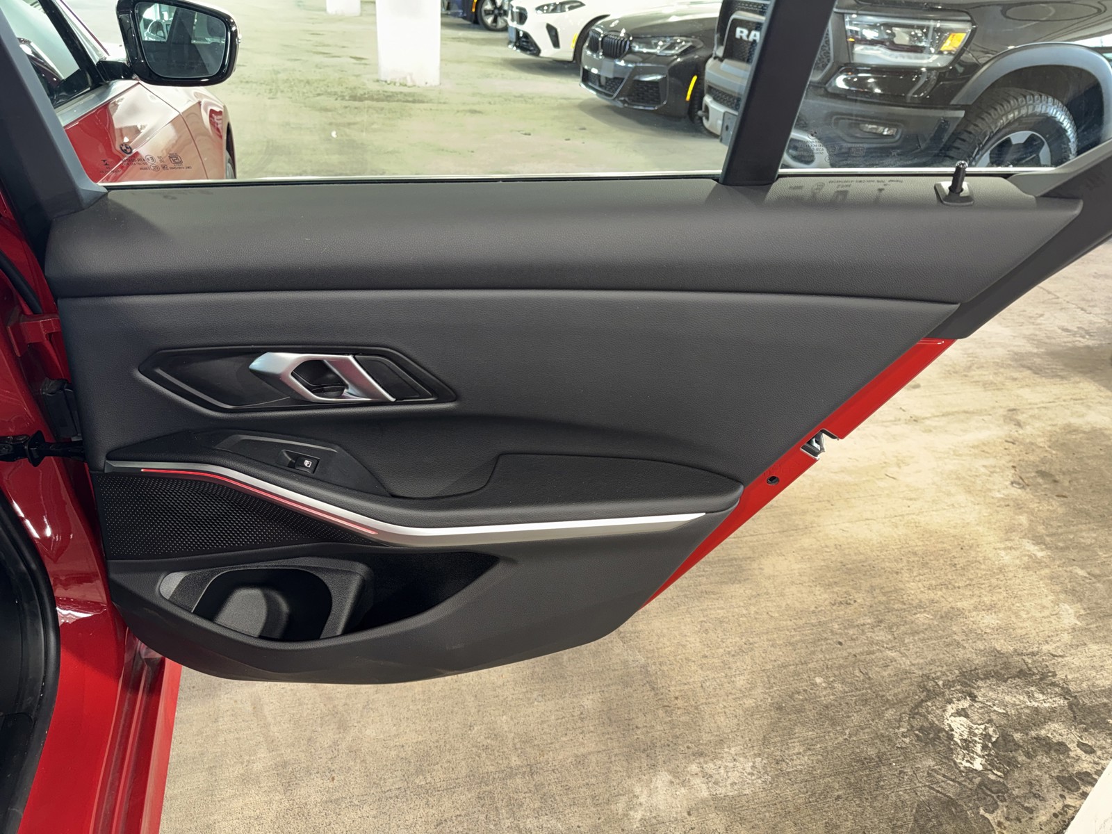 2024 BMW 3 Series - Photo 11