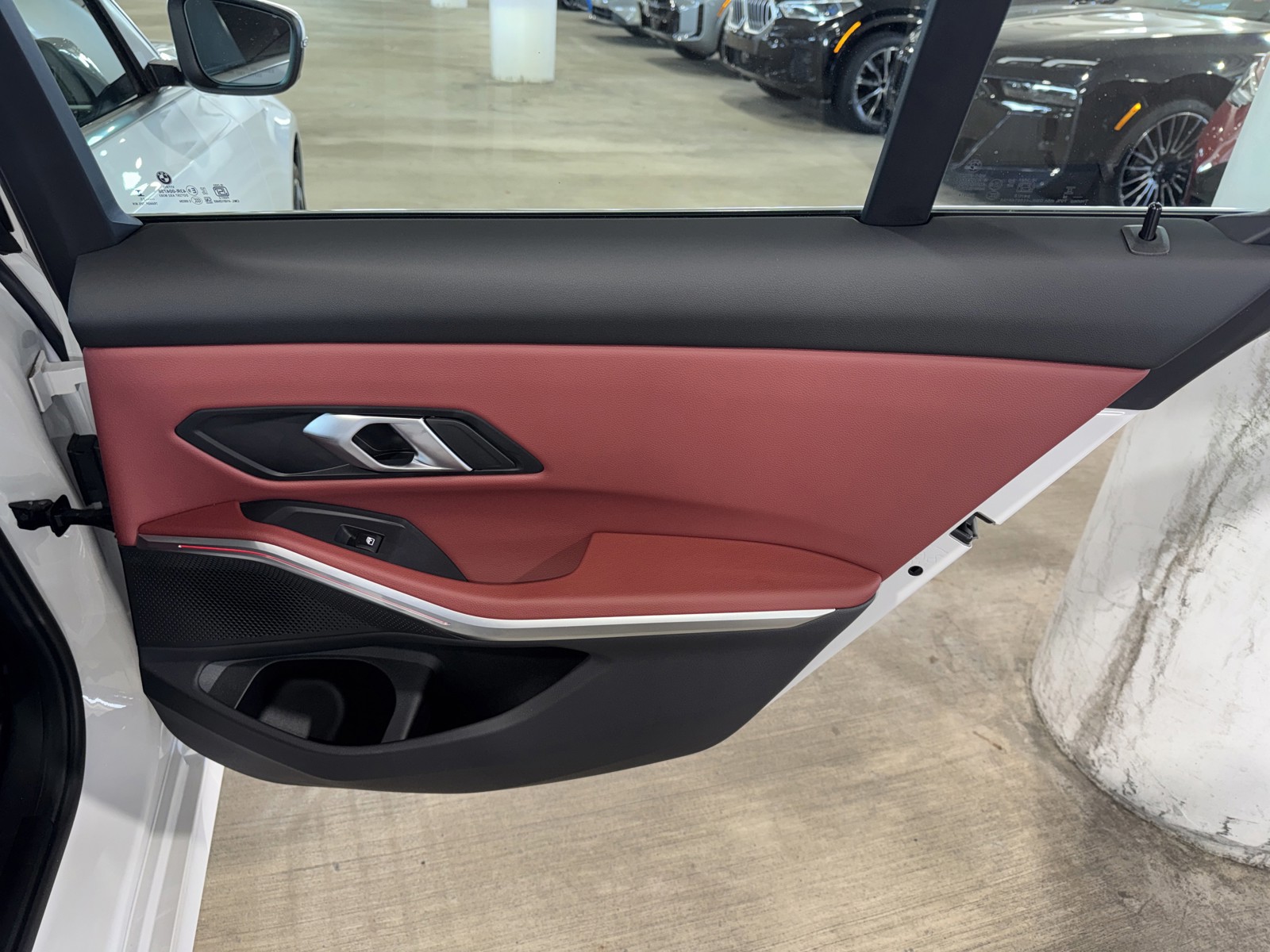 2025 BMW 3 Series - Photo 11