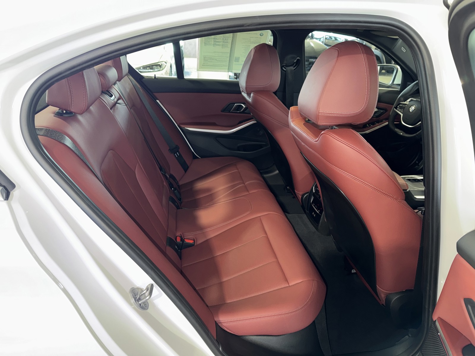 2025 BMW 3 Series - Photo 12