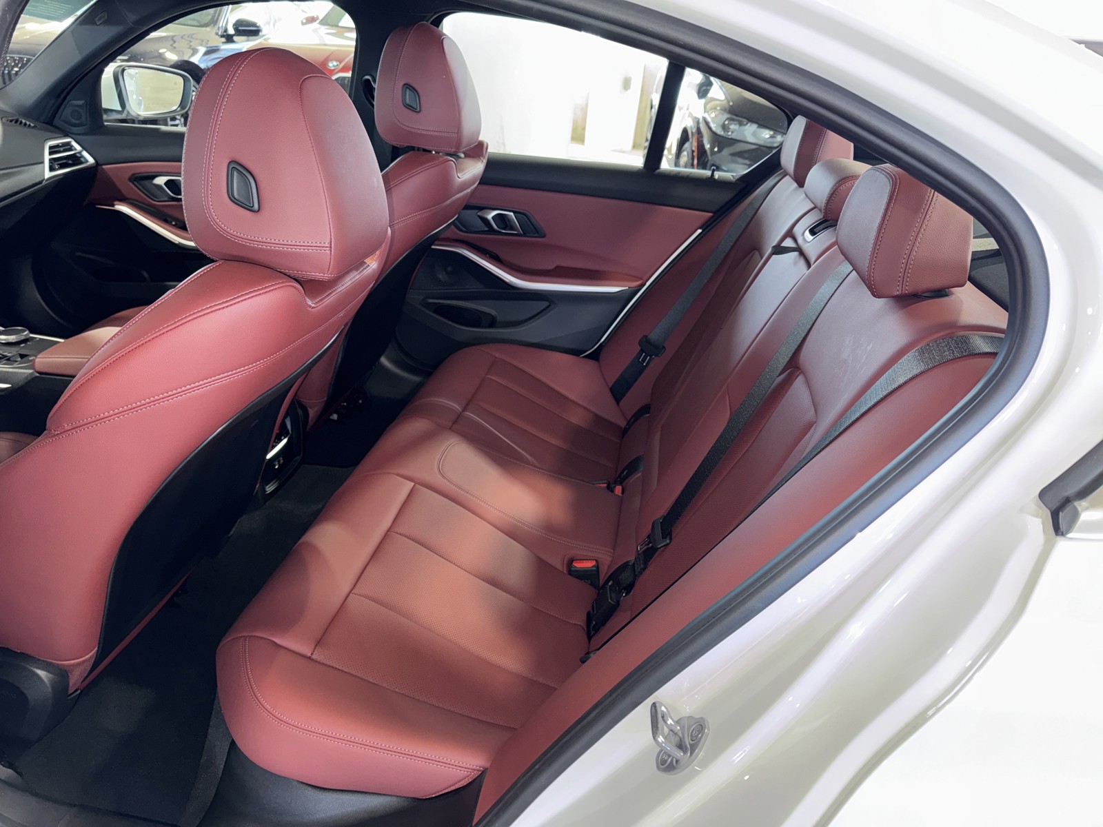 2025 BMW 3 Series - Photo 15