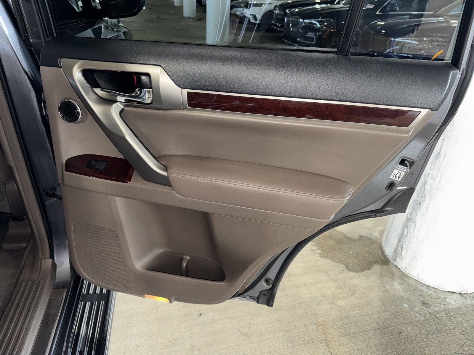 2017 Lexus GX - Photo 12