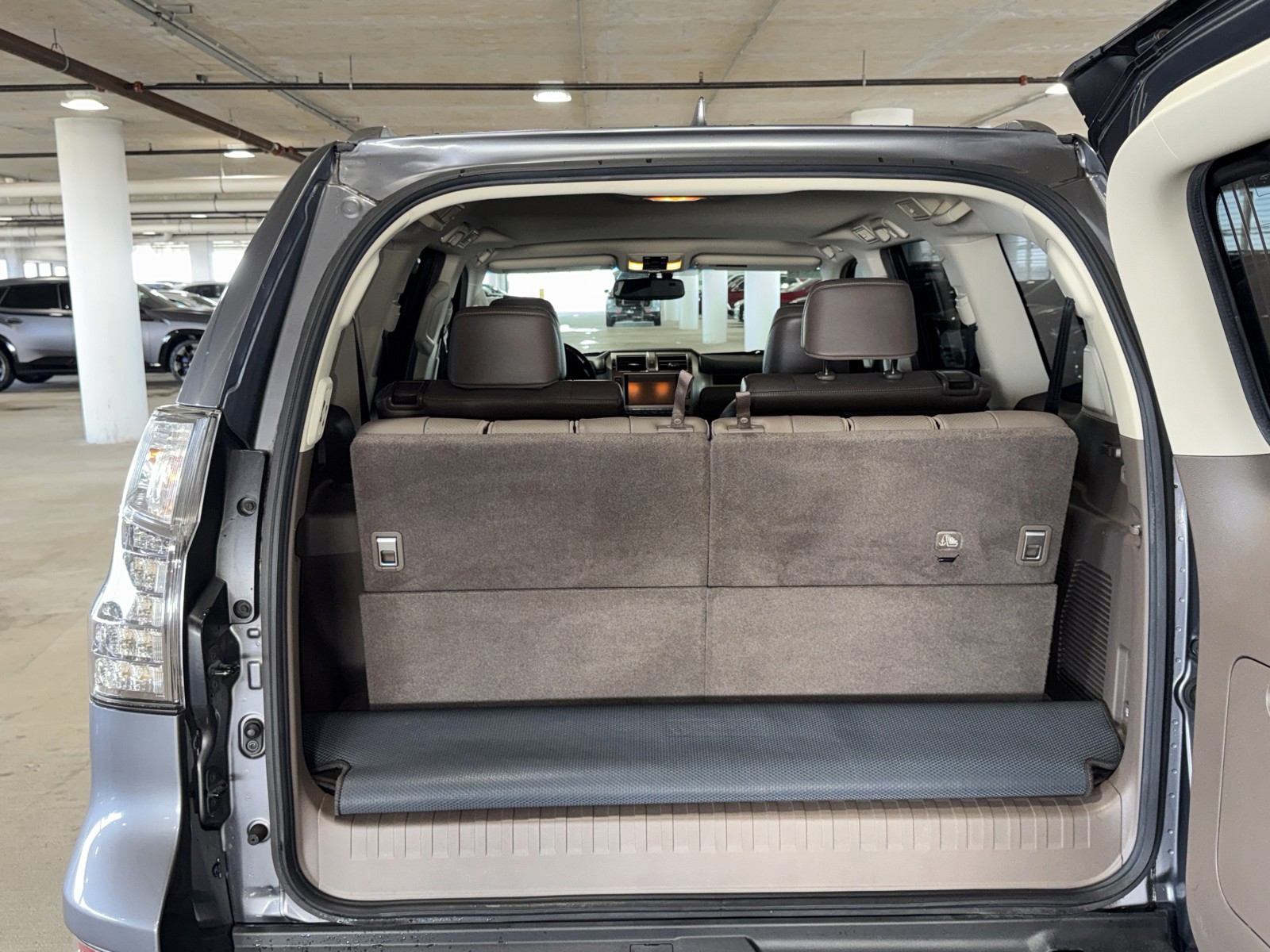 2017 Lexus GX - Photo 14