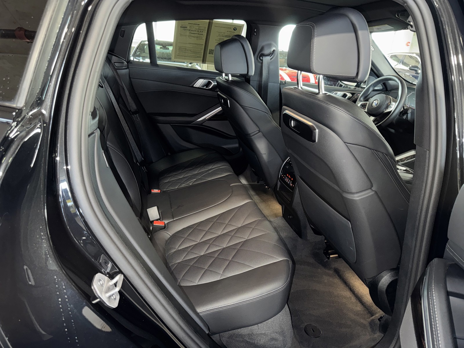 2025 BMW X6 - Photo 12