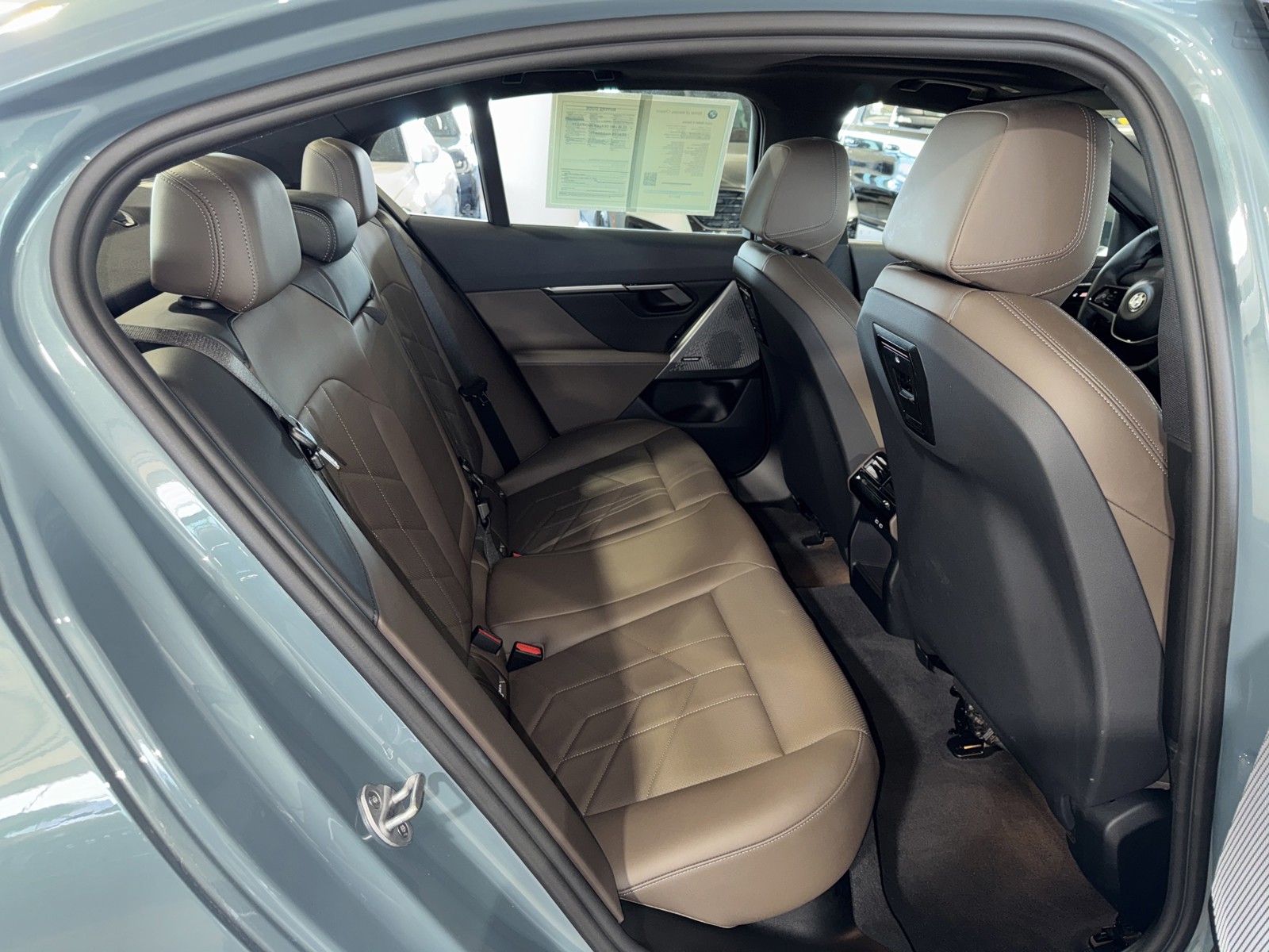 2025 BMW 5 Series - Photo 12