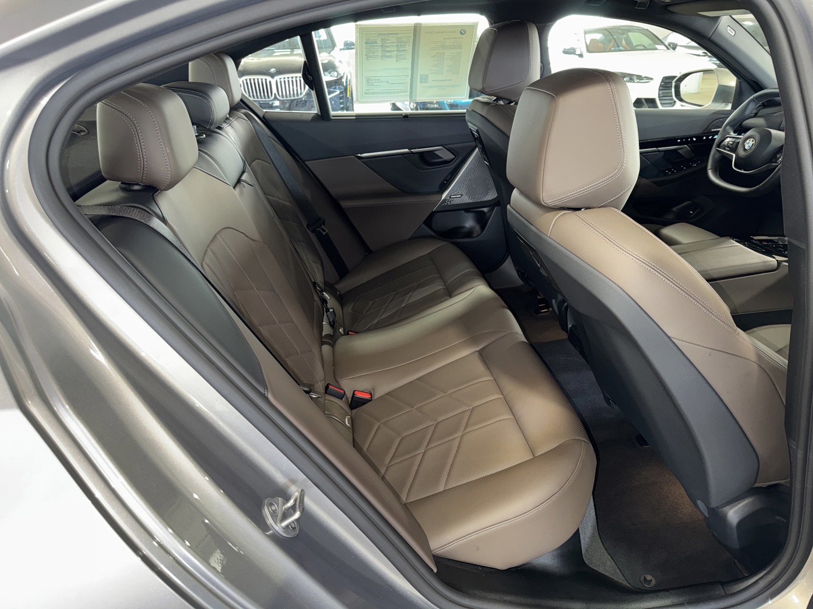 2025 BMW 5 Series - Photo 13