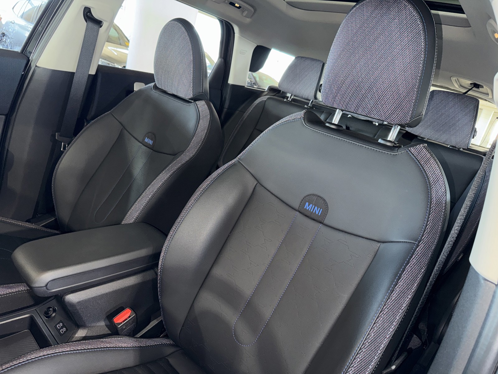 2025 MINI Cooper S Countryman - Photo 30