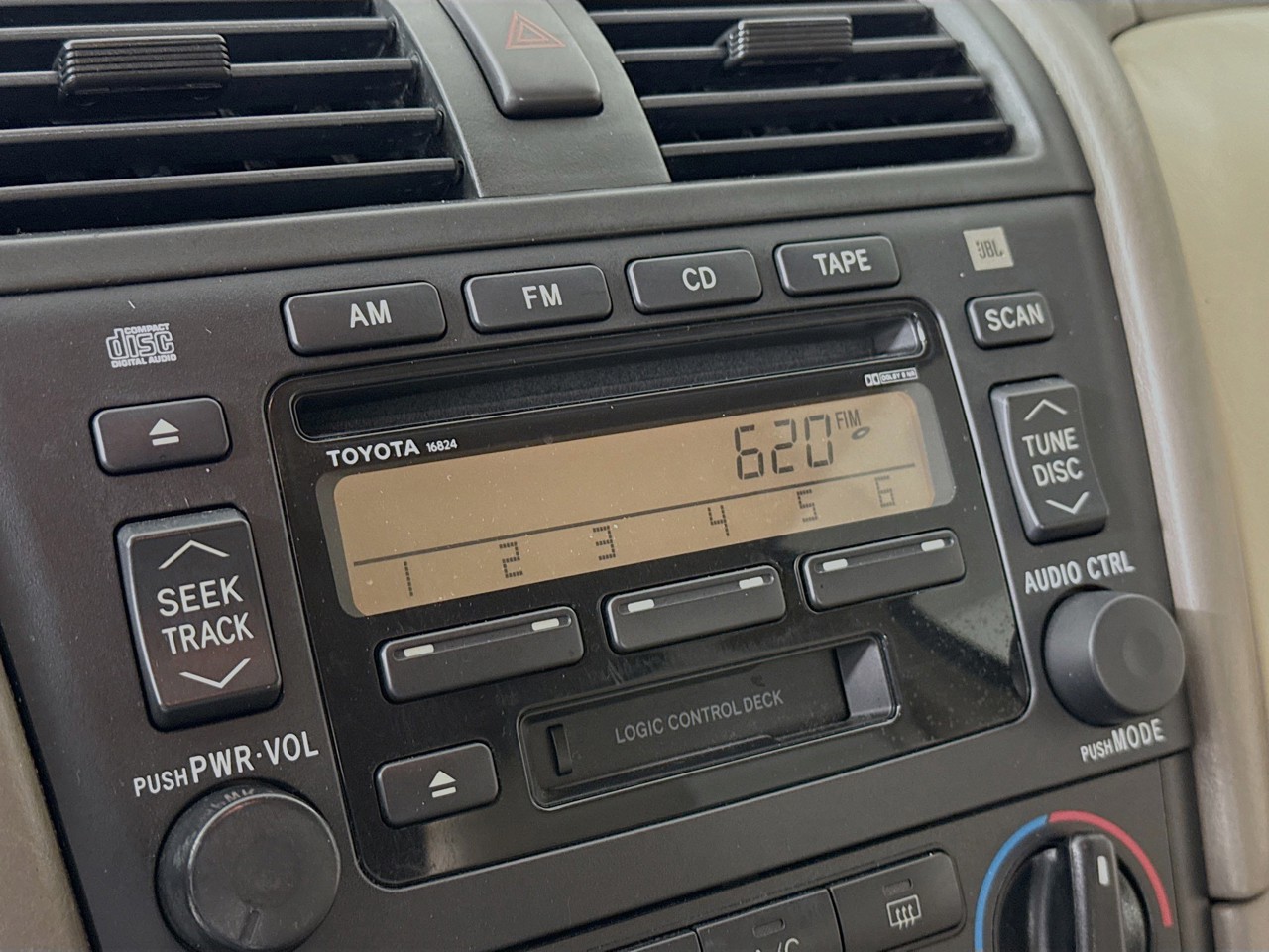 2003 Toyota Avalon - Photo 12