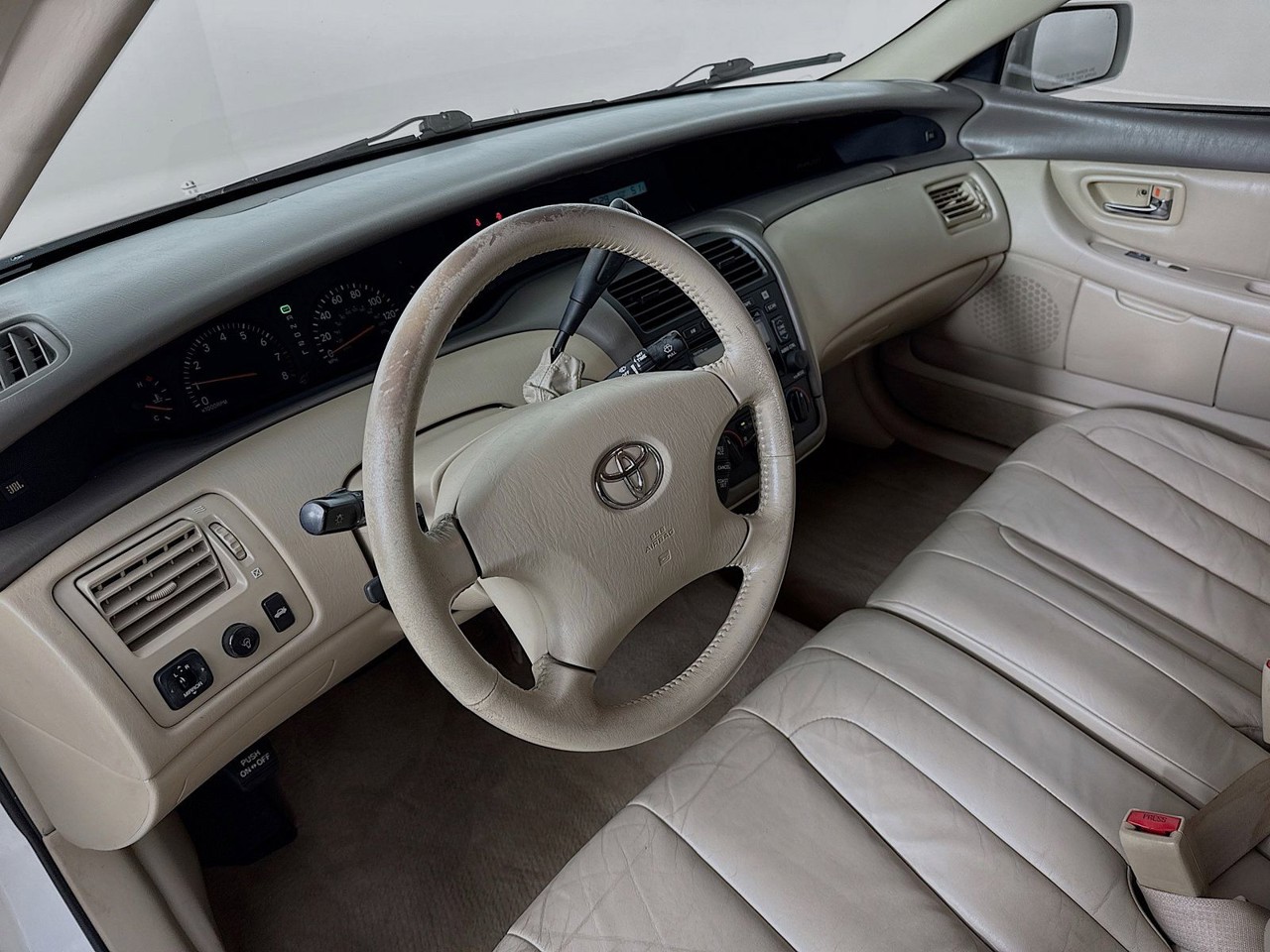 2003 Toyota Avalon - Photo 7