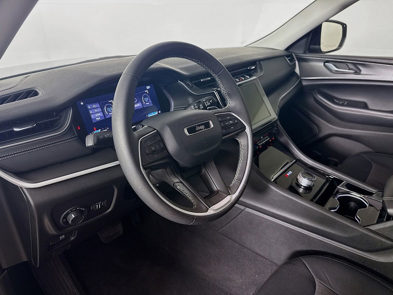 2023 Jeep Grand Cherokee - Photo 7