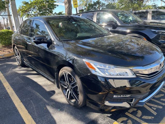 2017 Honda Accord - Photo 3