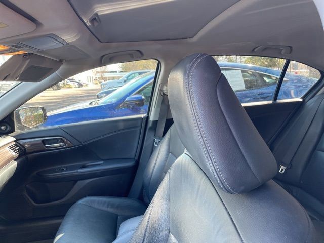 2017 Honda Accord - Photo 8