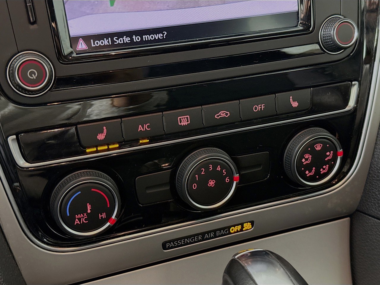 2019 Volkswagen Passat - Photo 14