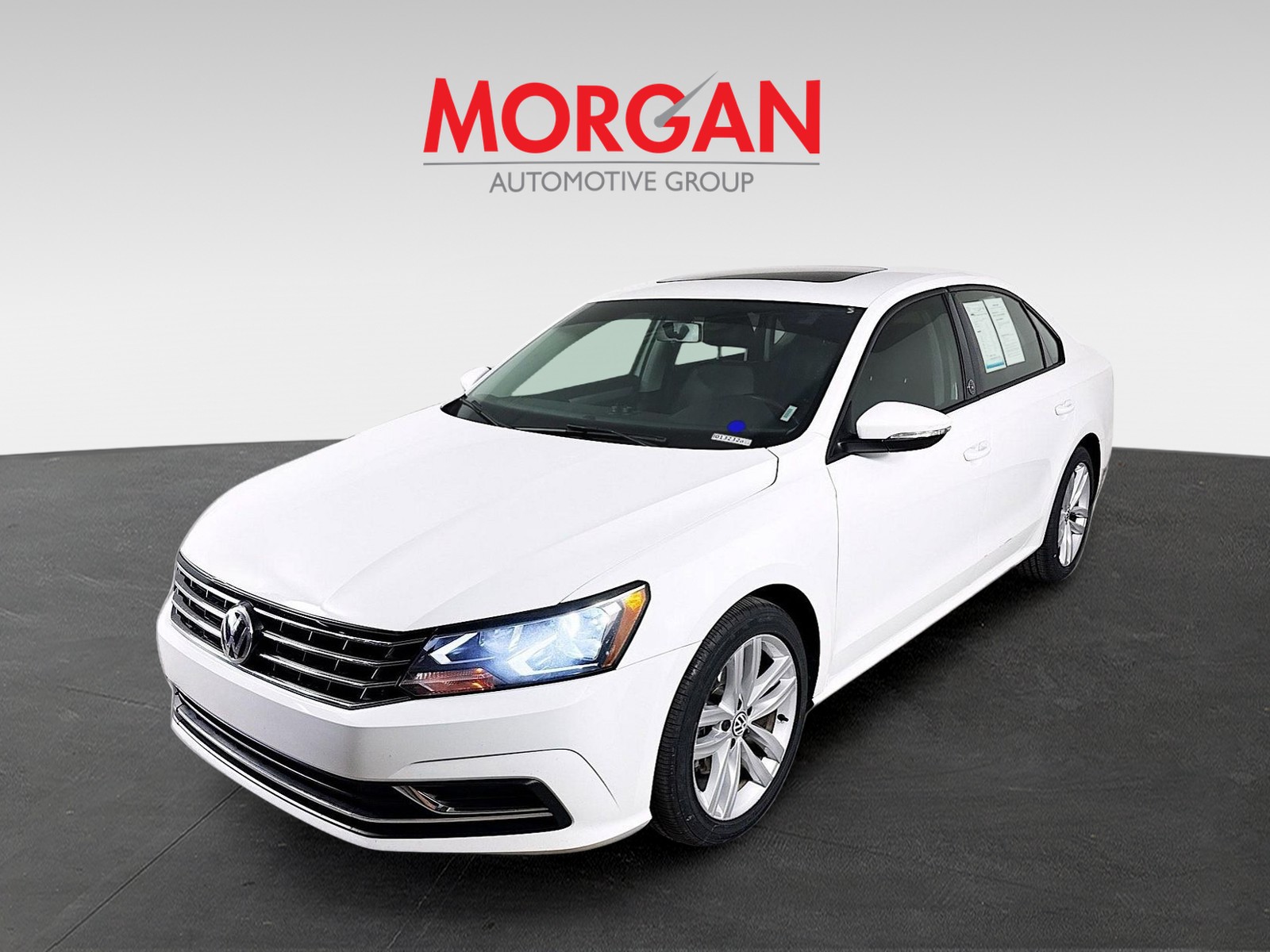 2019 Volkswagen Passat - Photo 2