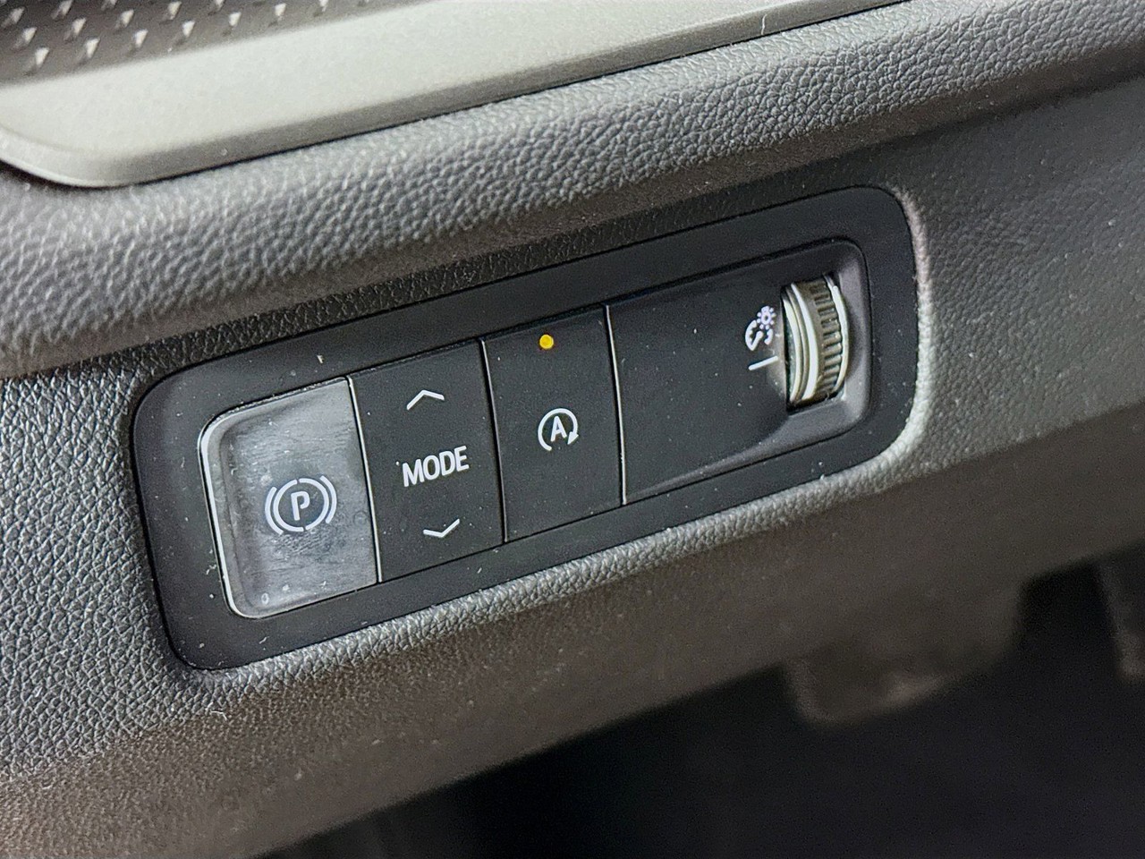 2025 Chevrolet Traverse - Photo 8