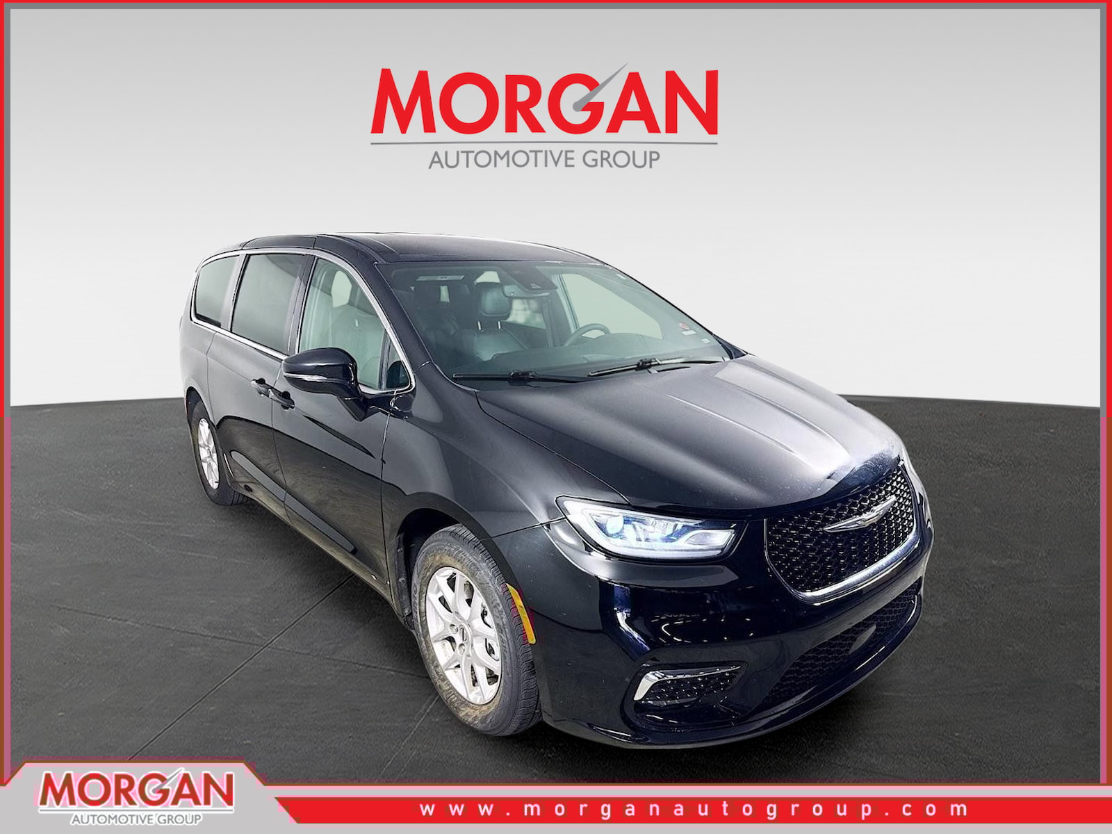 2025 Chrysler Pacifica Select's photo