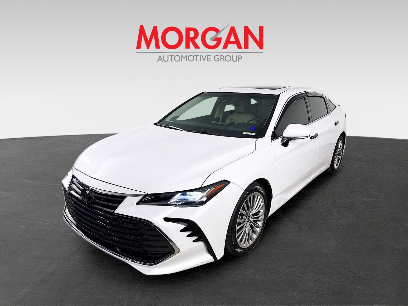 2019 Toyota Avalon - Photo 2