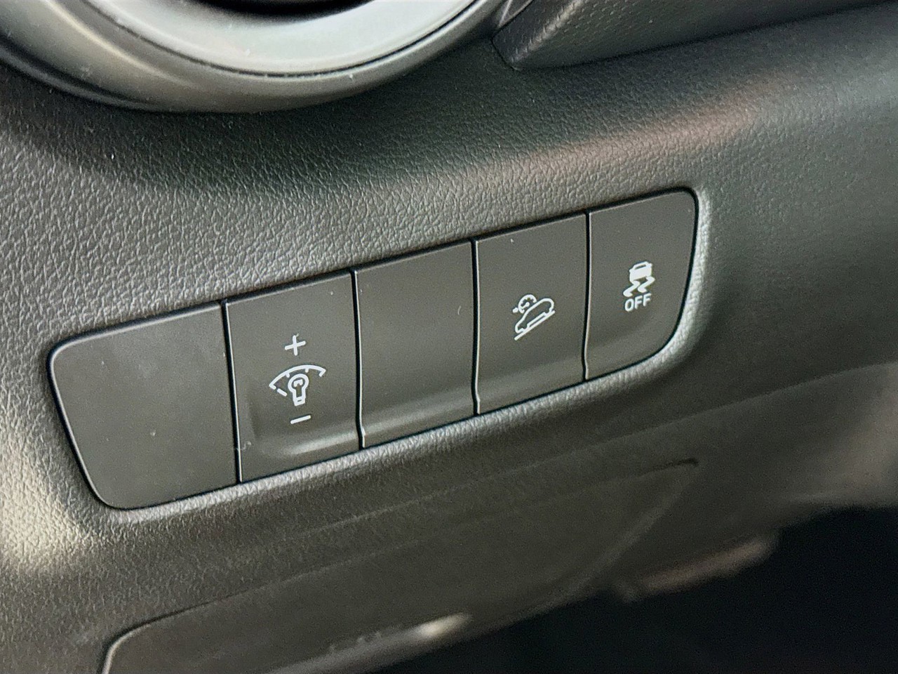 2023 Hyundai Kona - Photo 8