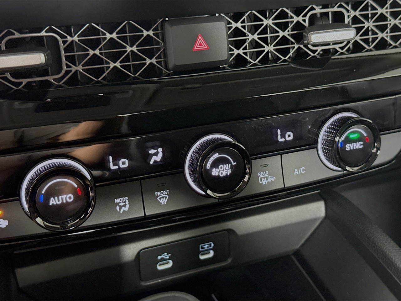 2025 Honda Accord Hybrid - Photo 13
