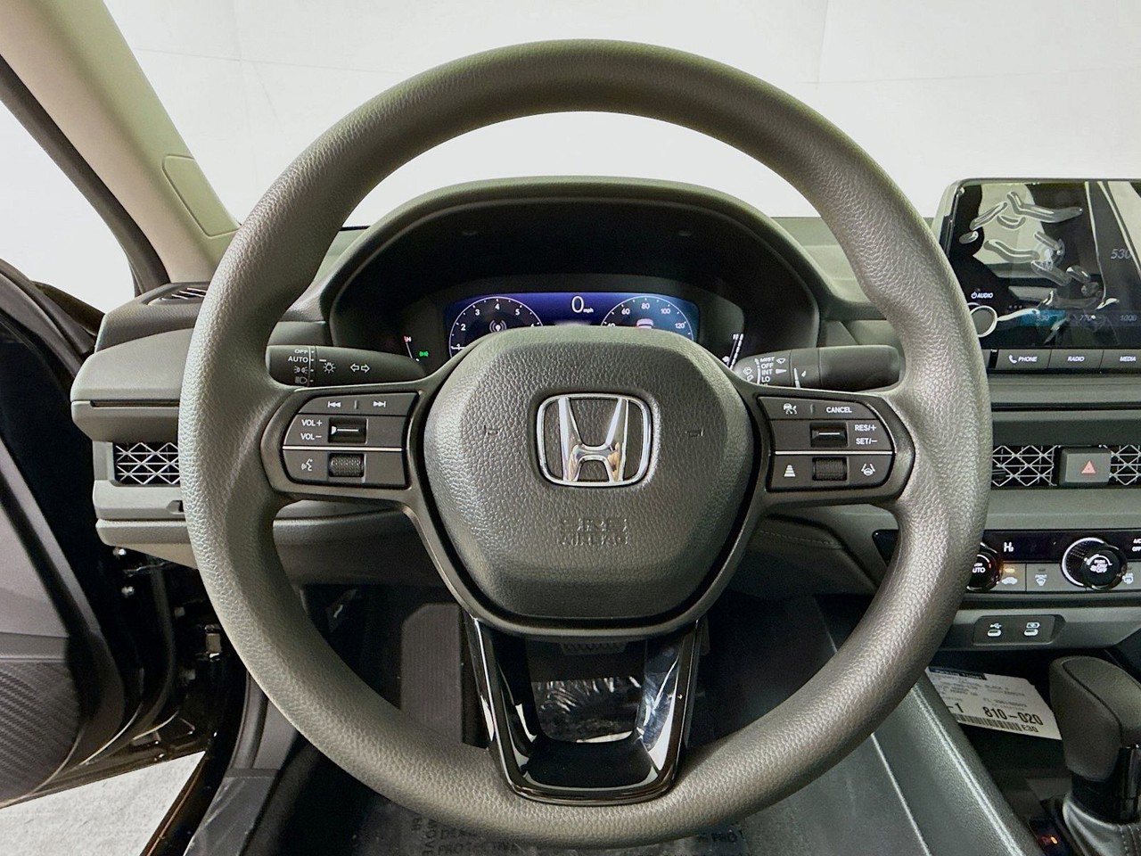 2025 Honda Accord Sedan - Photo 8