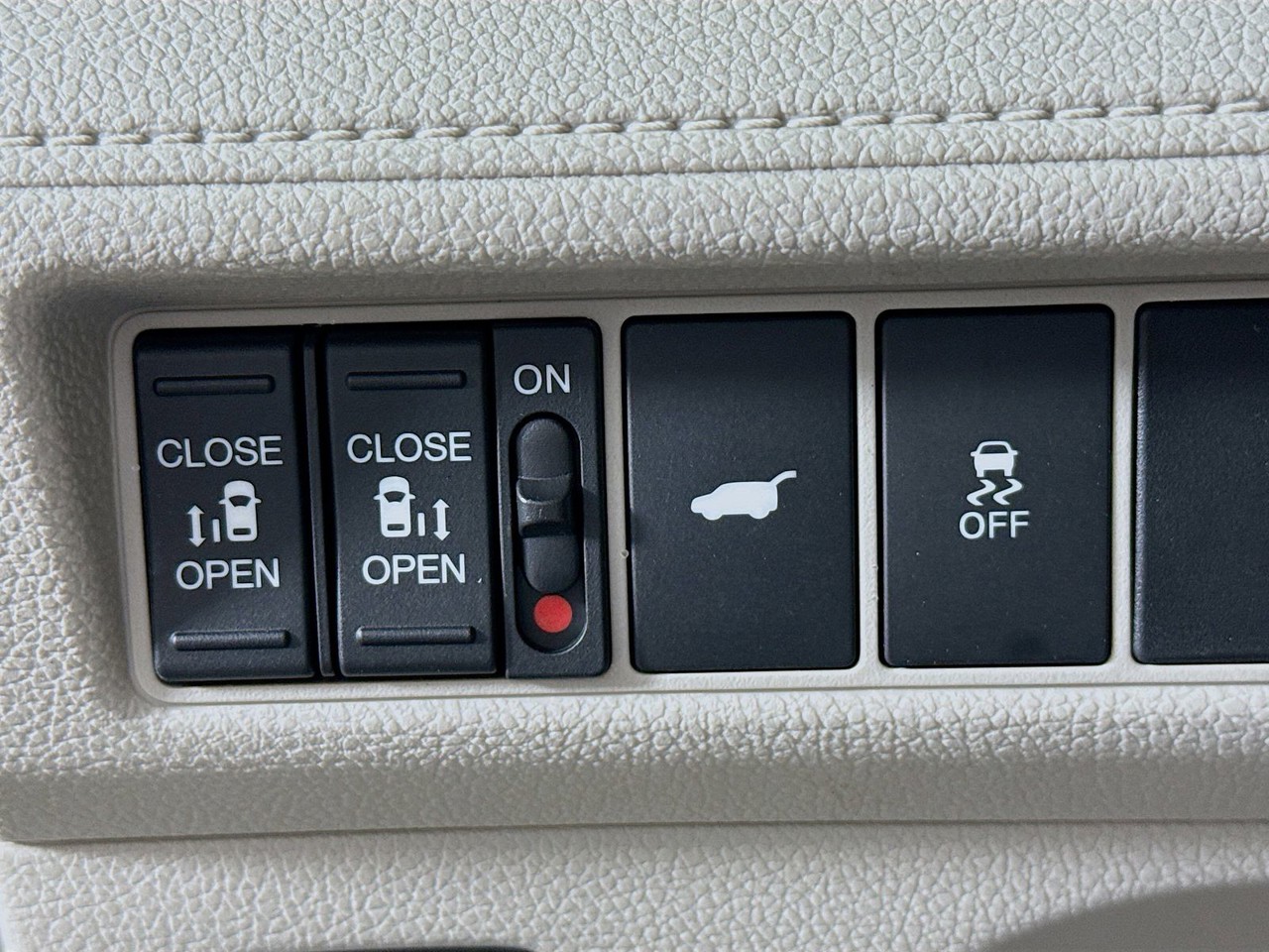 2026 Honda Odyssey - Photo 8