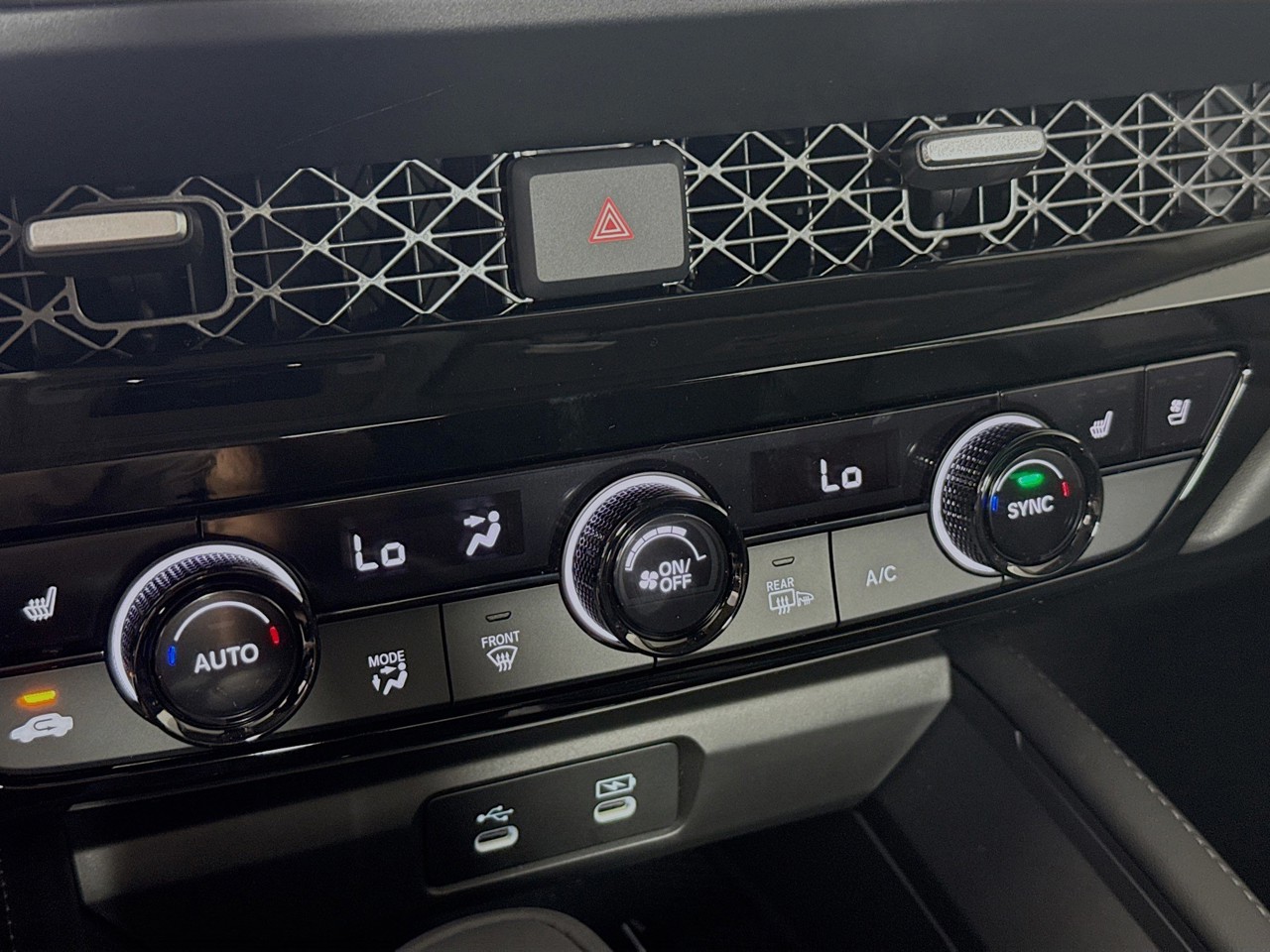 2025 Honda Accord Hybrid - Photo 14