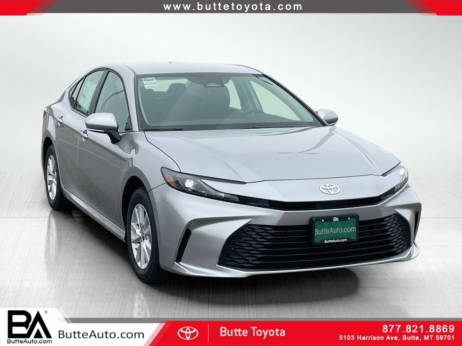 2026 Toyota Camry LE's photo