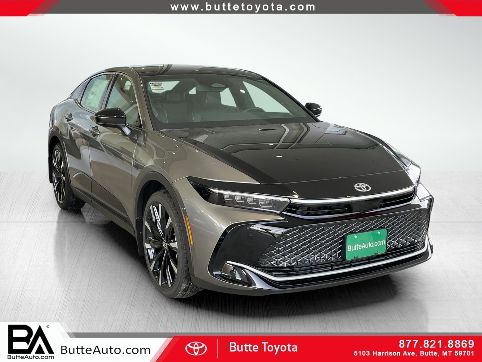 2026 Toyota Crown Platinum's photo