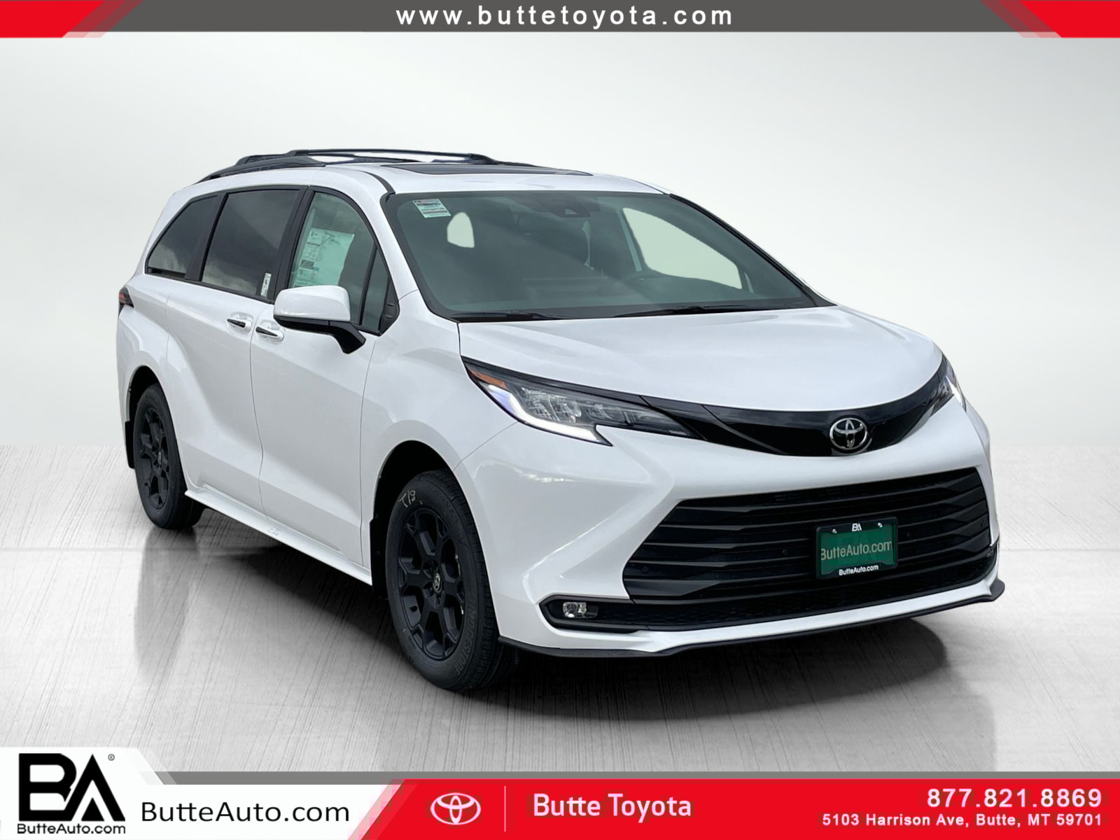 2026 Toyota Sienna Woodland Edition's photo