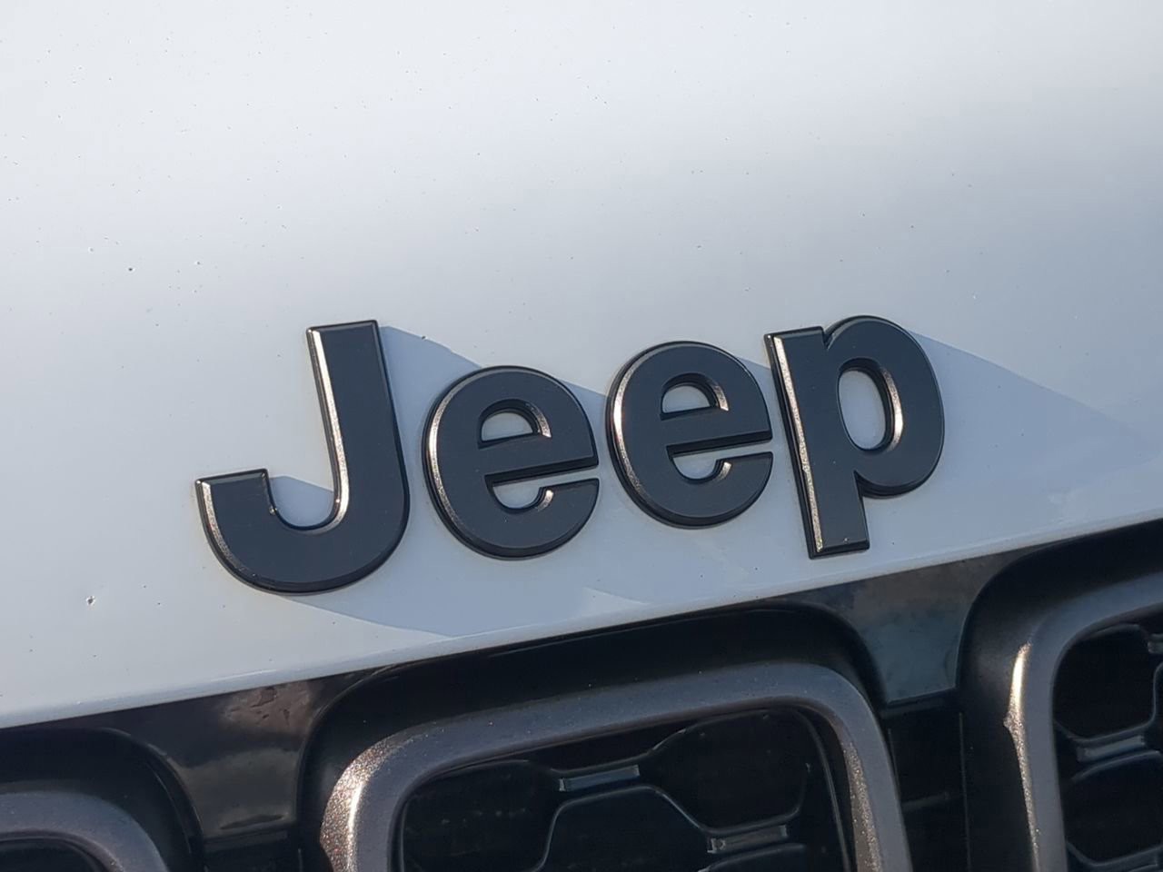 2020 Jeep Grand Cherokee - Photo 13