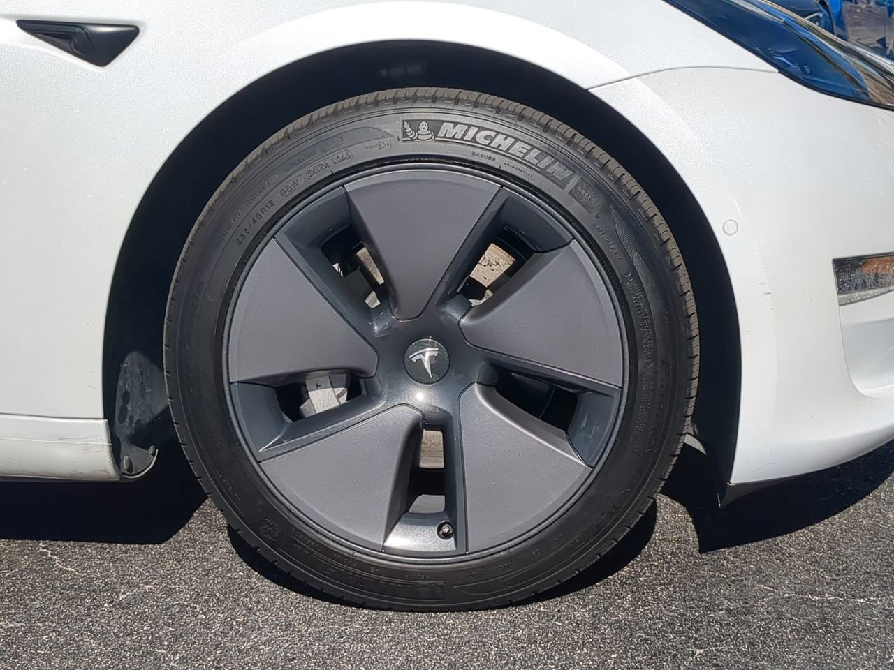 2021 Tesla Model 3 - Photo 11