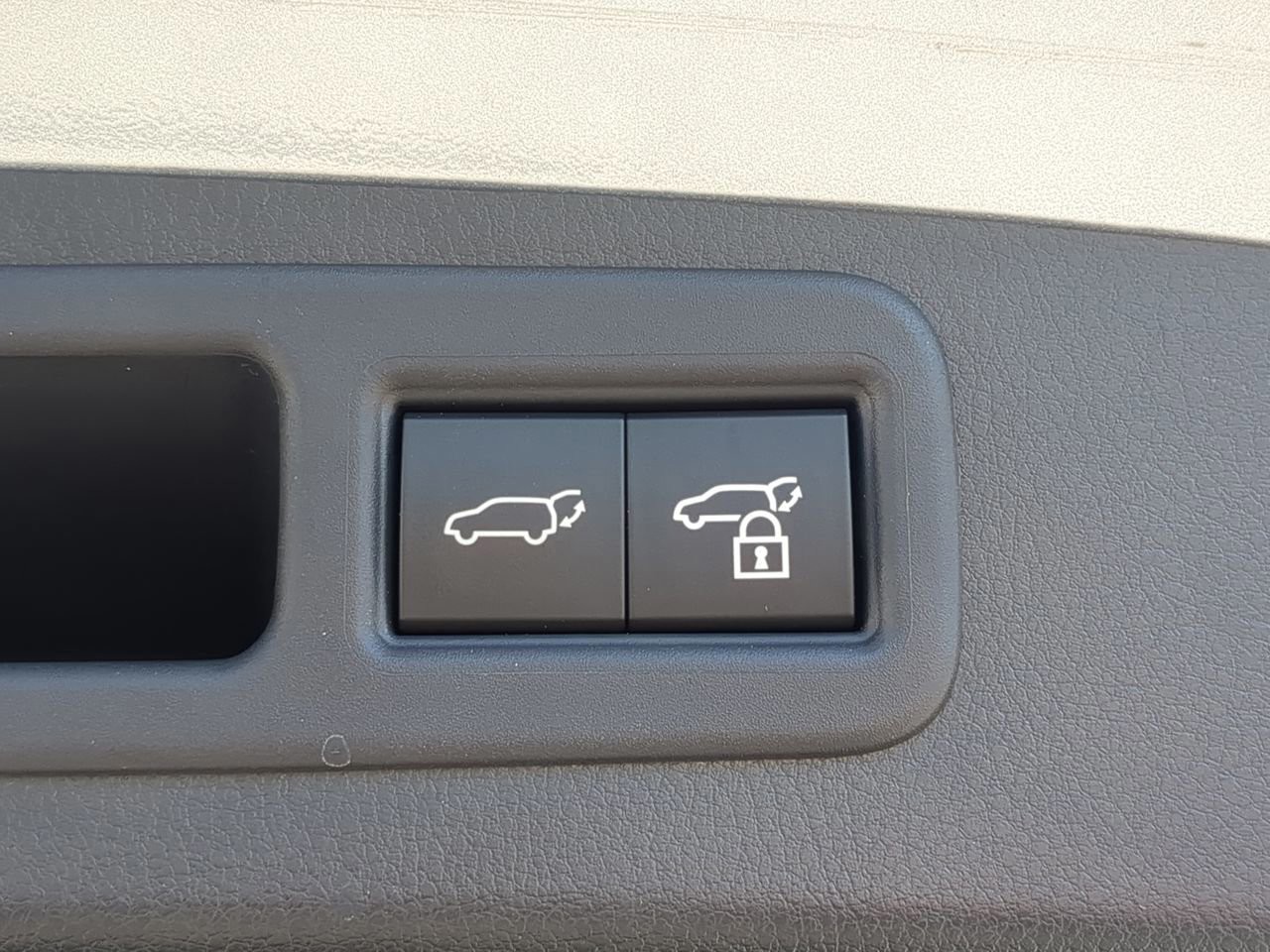 2025 Lexus RX - Photo 15