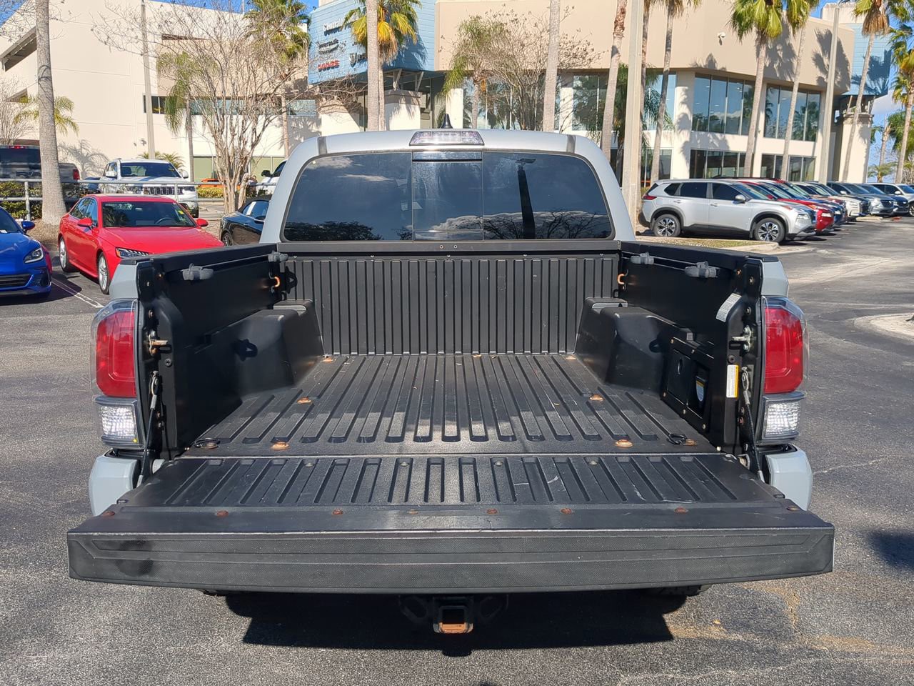 2020 Toyota Tacoma - Photo 8