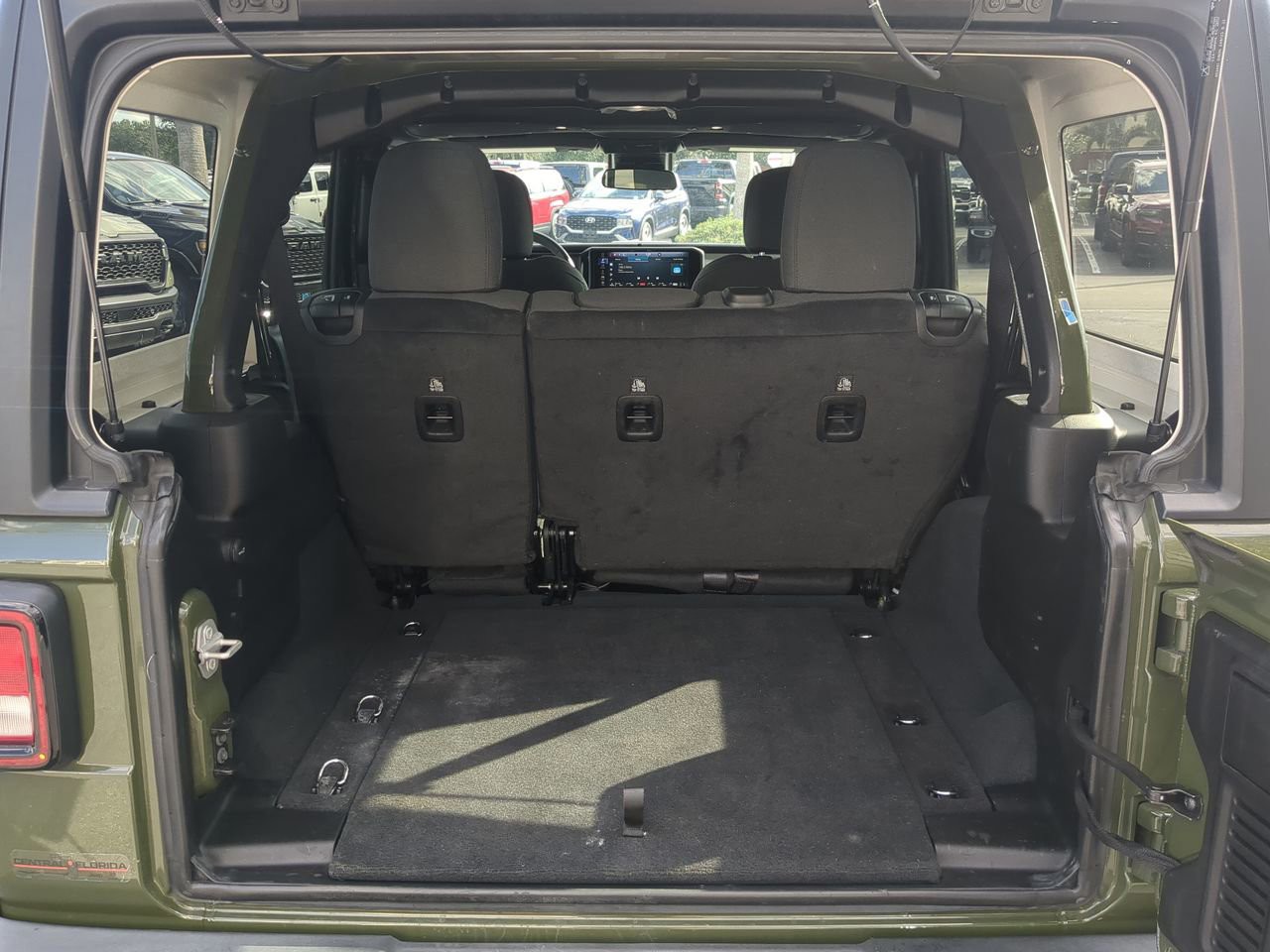 2024 Jeep Wrangler - Photo 14