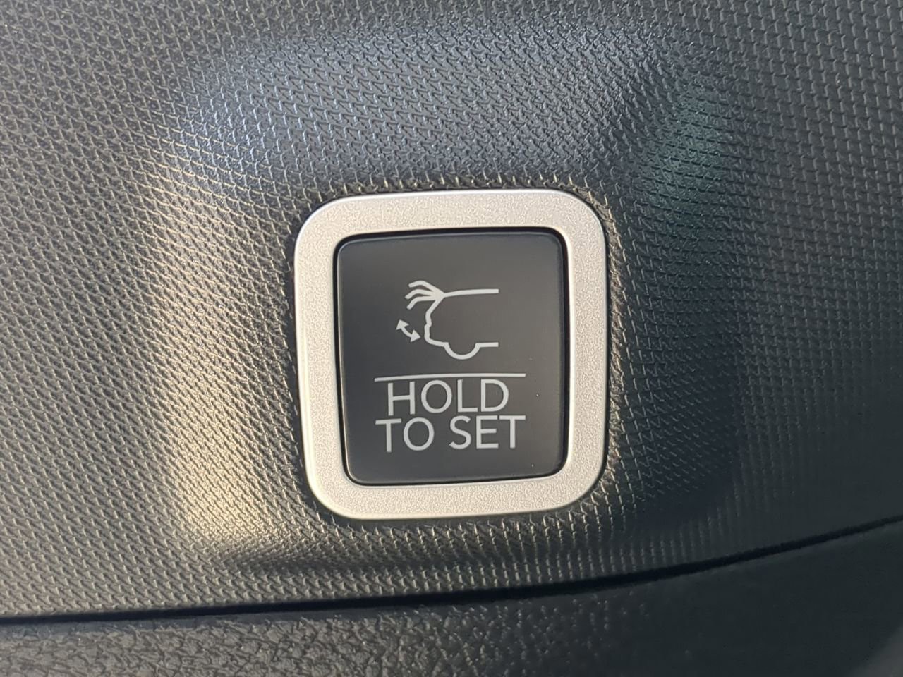2026 Jeep Grand Cherokee - Photo 15