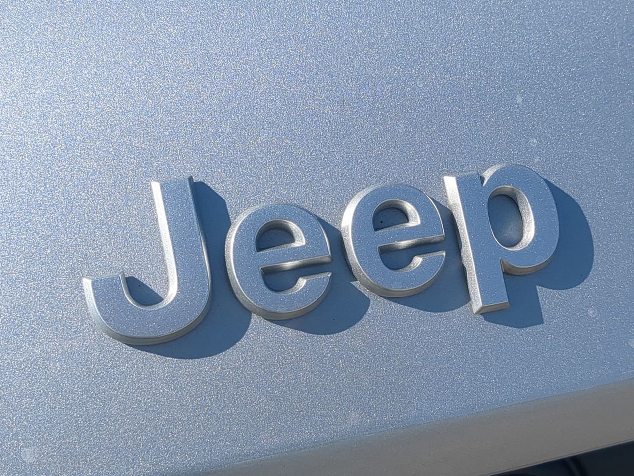 2025 Jeep Grand Cherokee - Photo 13