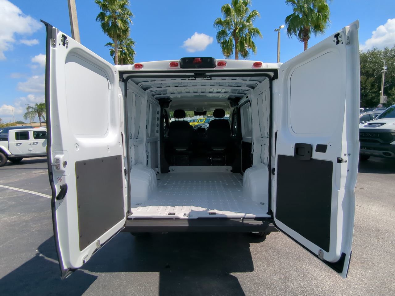 2026 Ram ProMaster 1500 - Photo 14