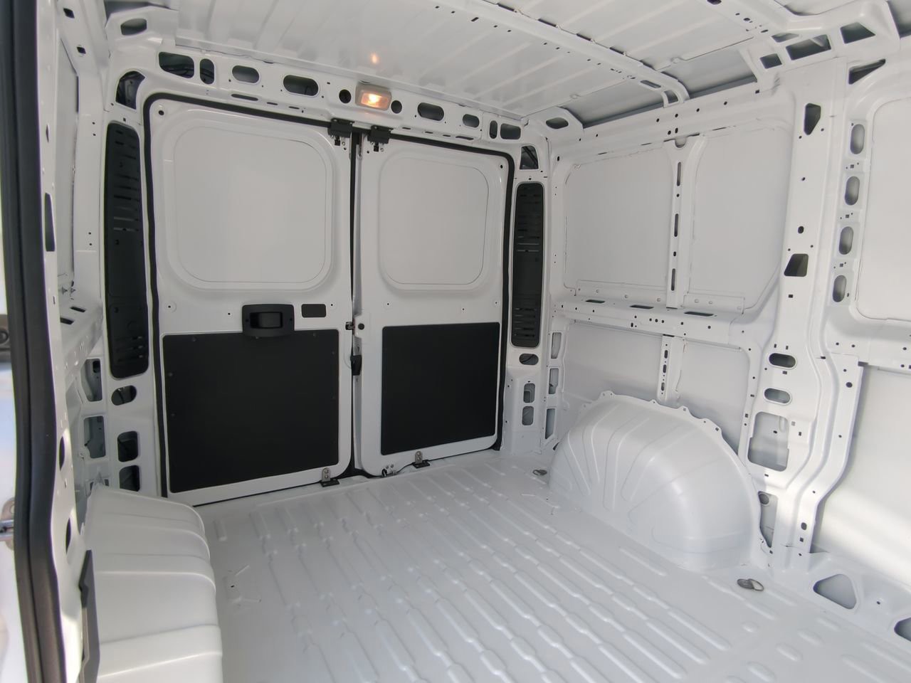 2026 Ram ProMaster 1500 - Photo 15