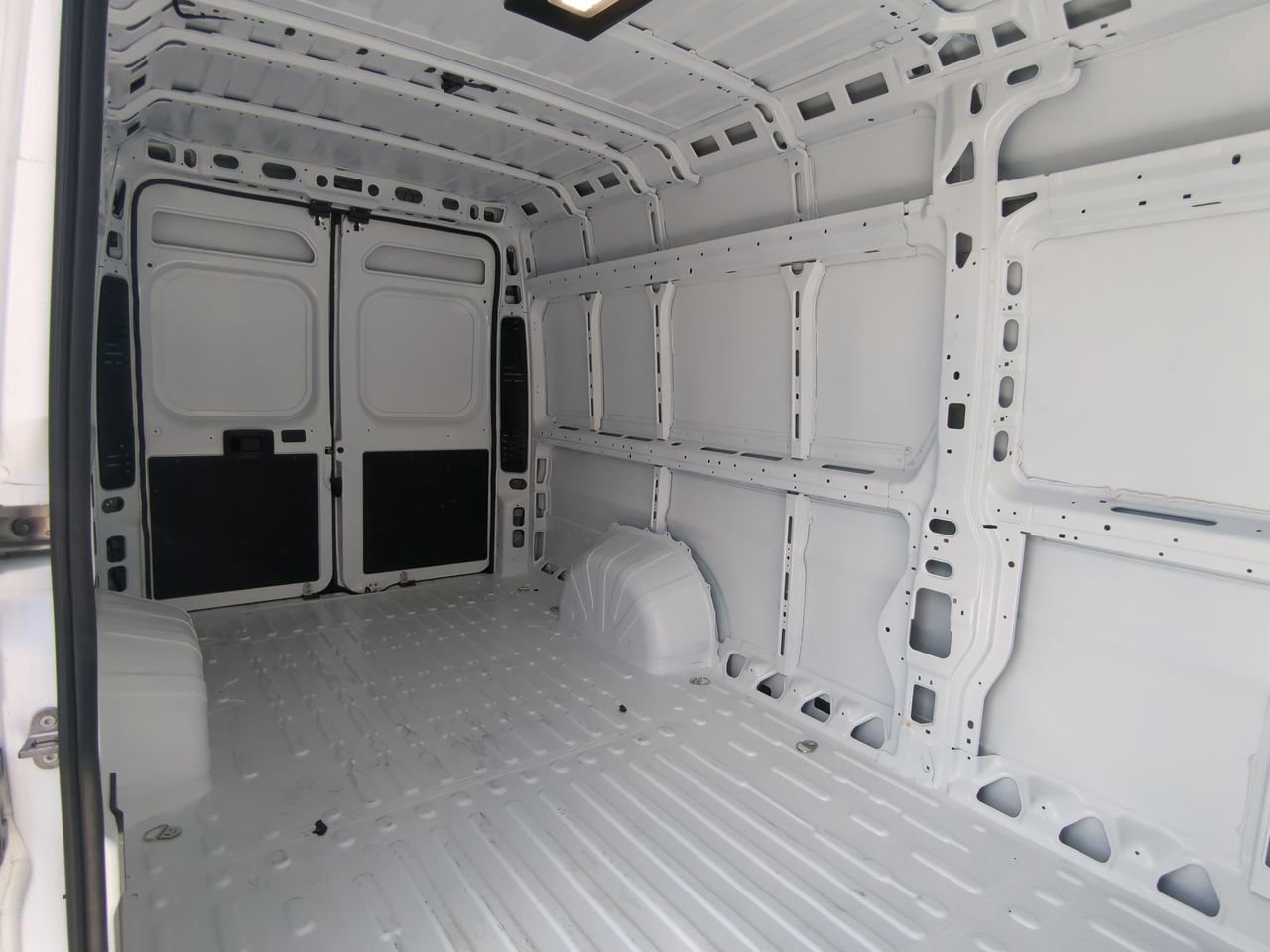 2026 Ram ProMaster 3500 - Photo 15