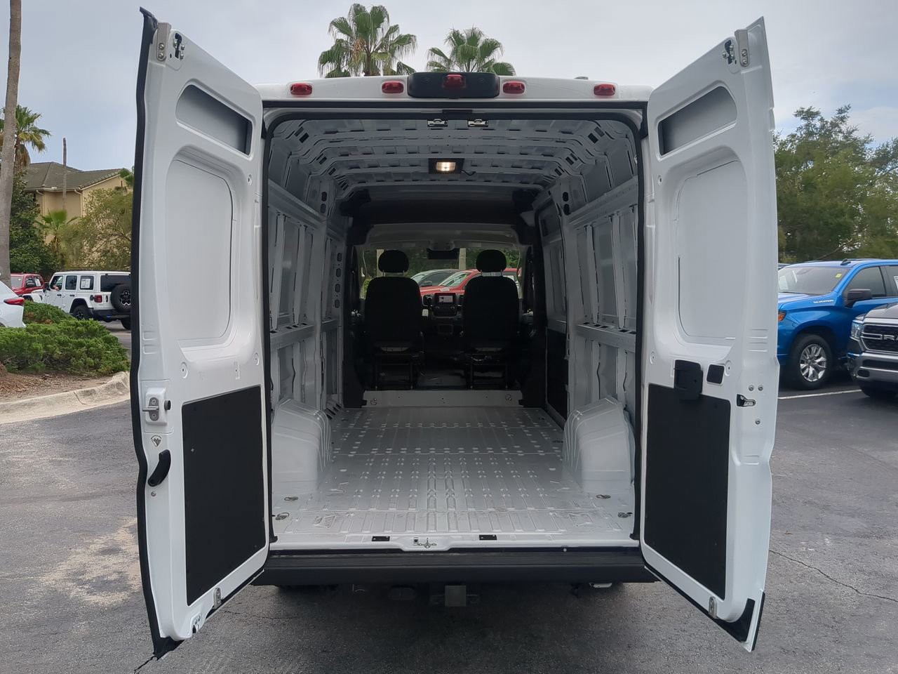 2025 Ram ProMaster 3500 - Photo 14