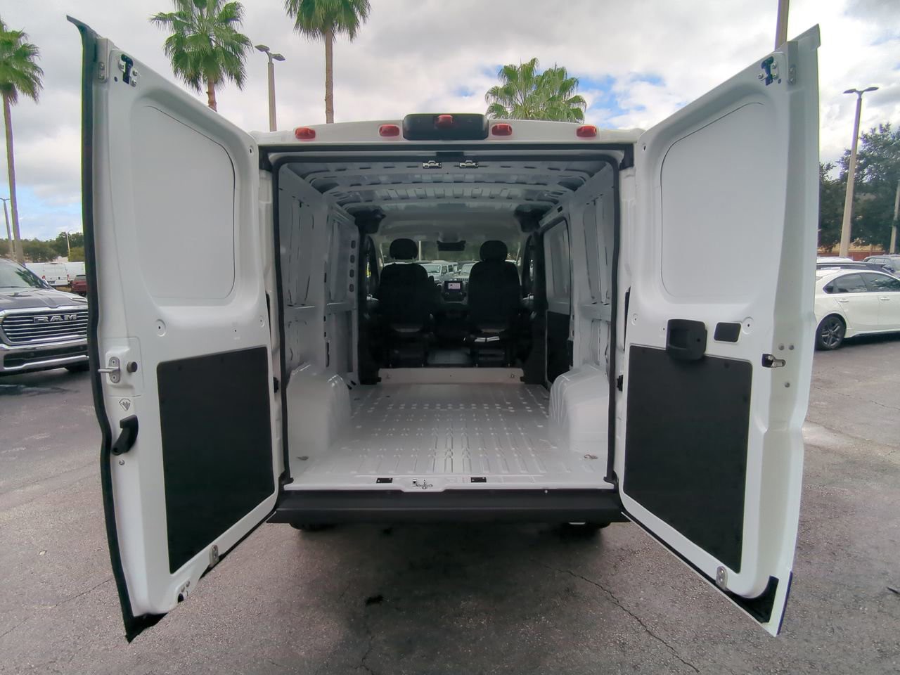 2025 Ram ProMaster 1500 - Photo 14