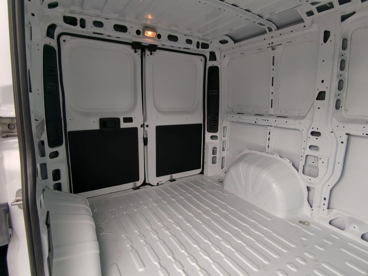 2025 Ram ProMaster 1500 - Photo 15