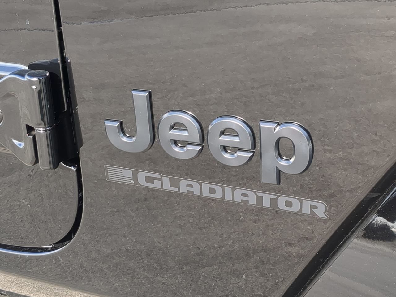 2026 Jeep Gladiator - Photo 14