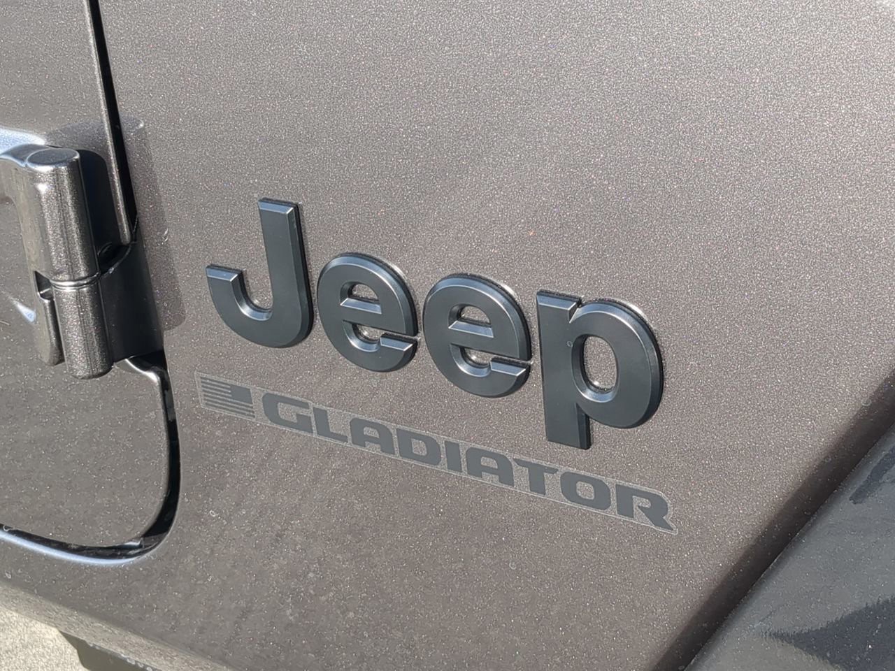 2026 Jeep Gladiator - Photo 13
