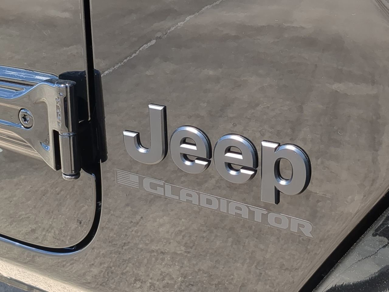 2025 Jeep Gladiator - Photo 14