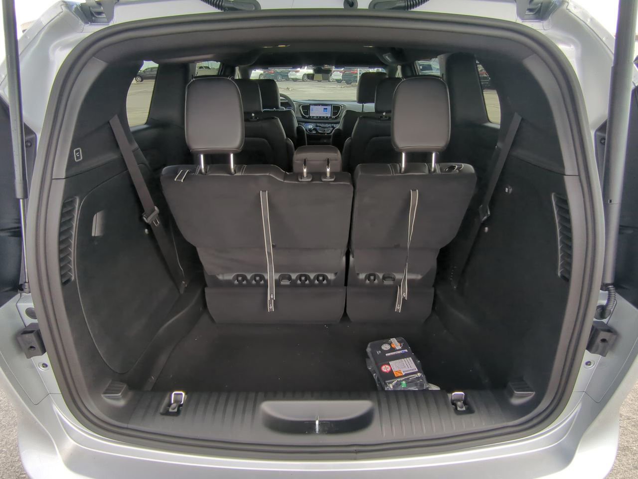 2026 Chrysler Voyager - Photo 14