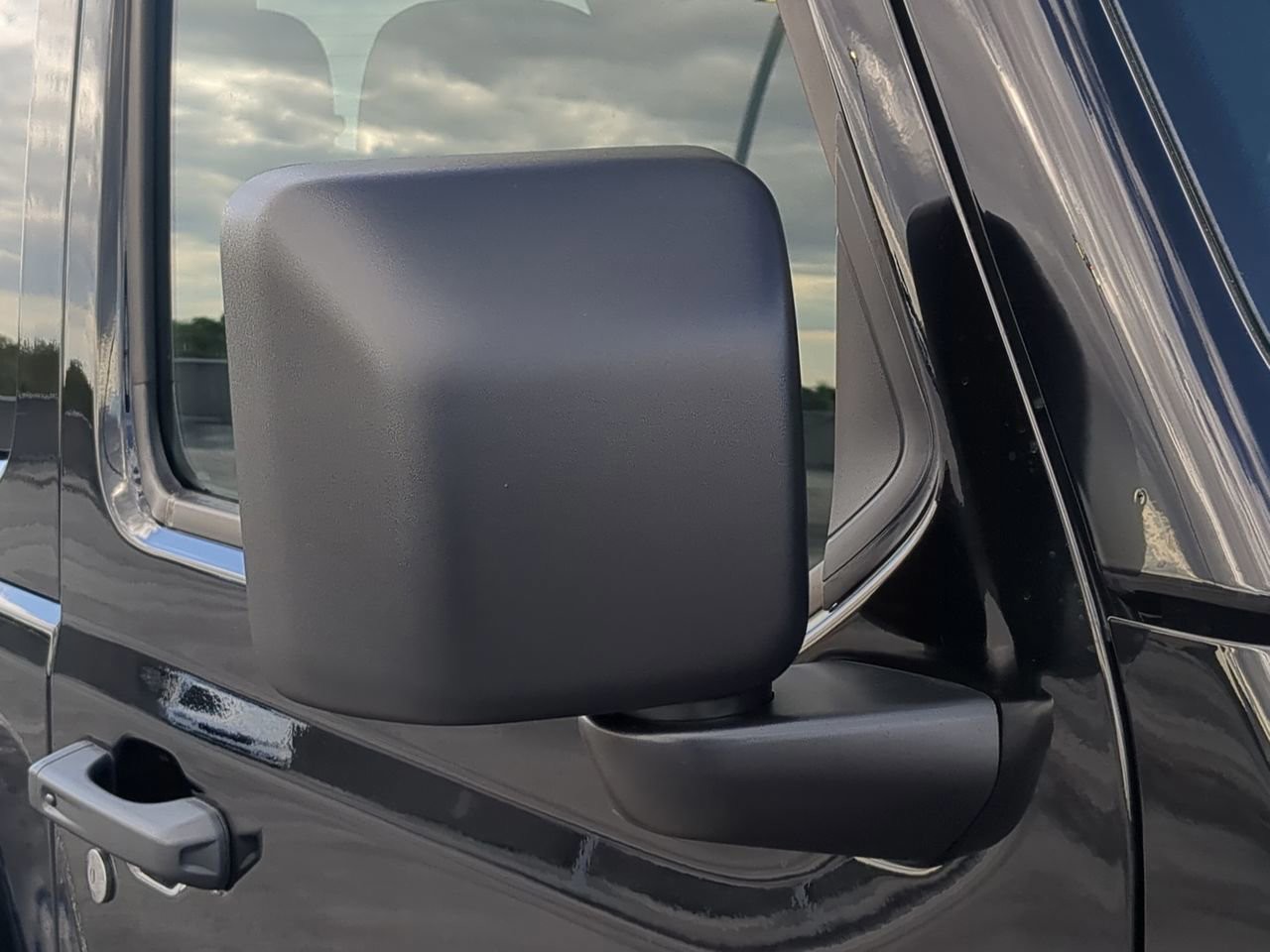 2026 Jeep Wrangler - Photo 12