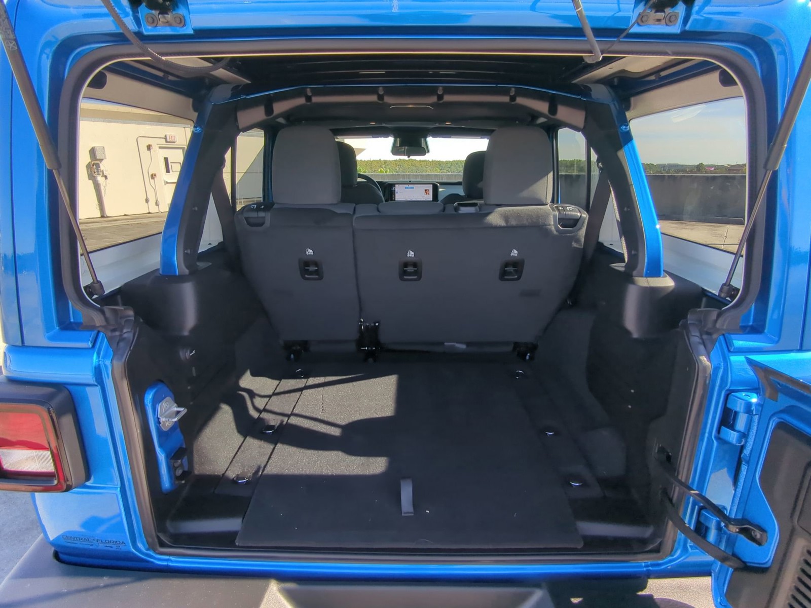2026 Jeep Wrangler - Photo 14